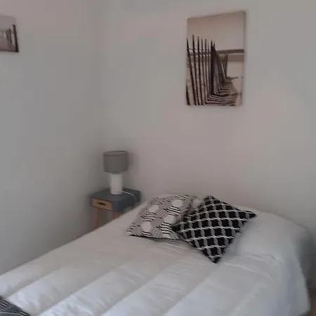 Holiday home Face A La Sur Le Sable 8 Clim A L'etage